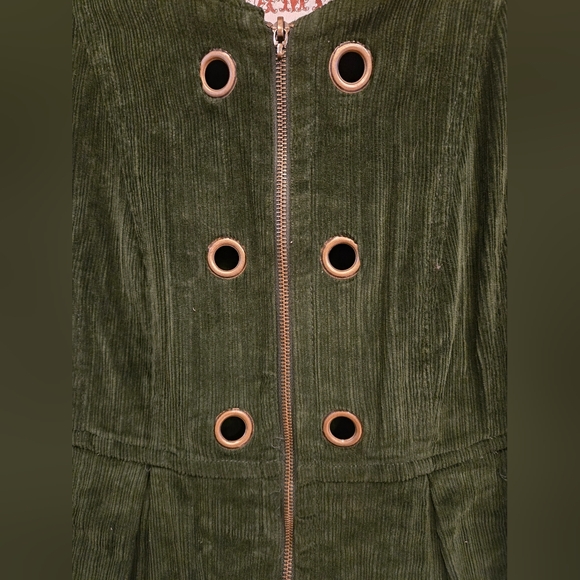 Women's Fall corduroy jacket with front pockets. Medium. - Picture 9 of 9